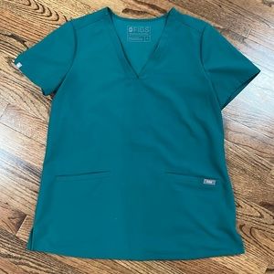 Women’s Figs scrub top